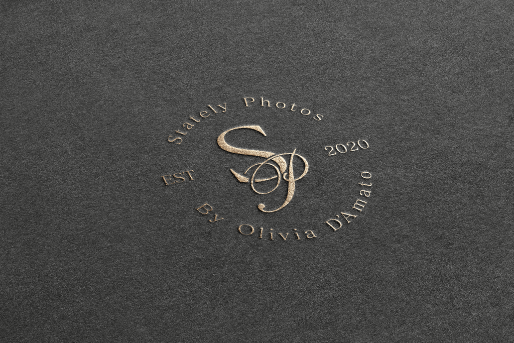 Example of branding for a photographer. 